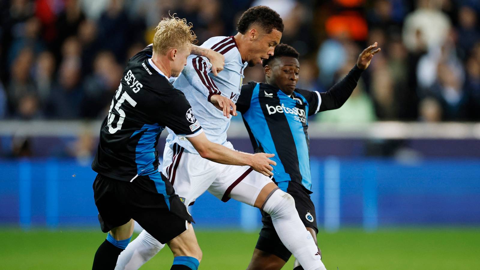 Man Utd now open talks to sign £35m "top player" after enquiry from Aston Villa