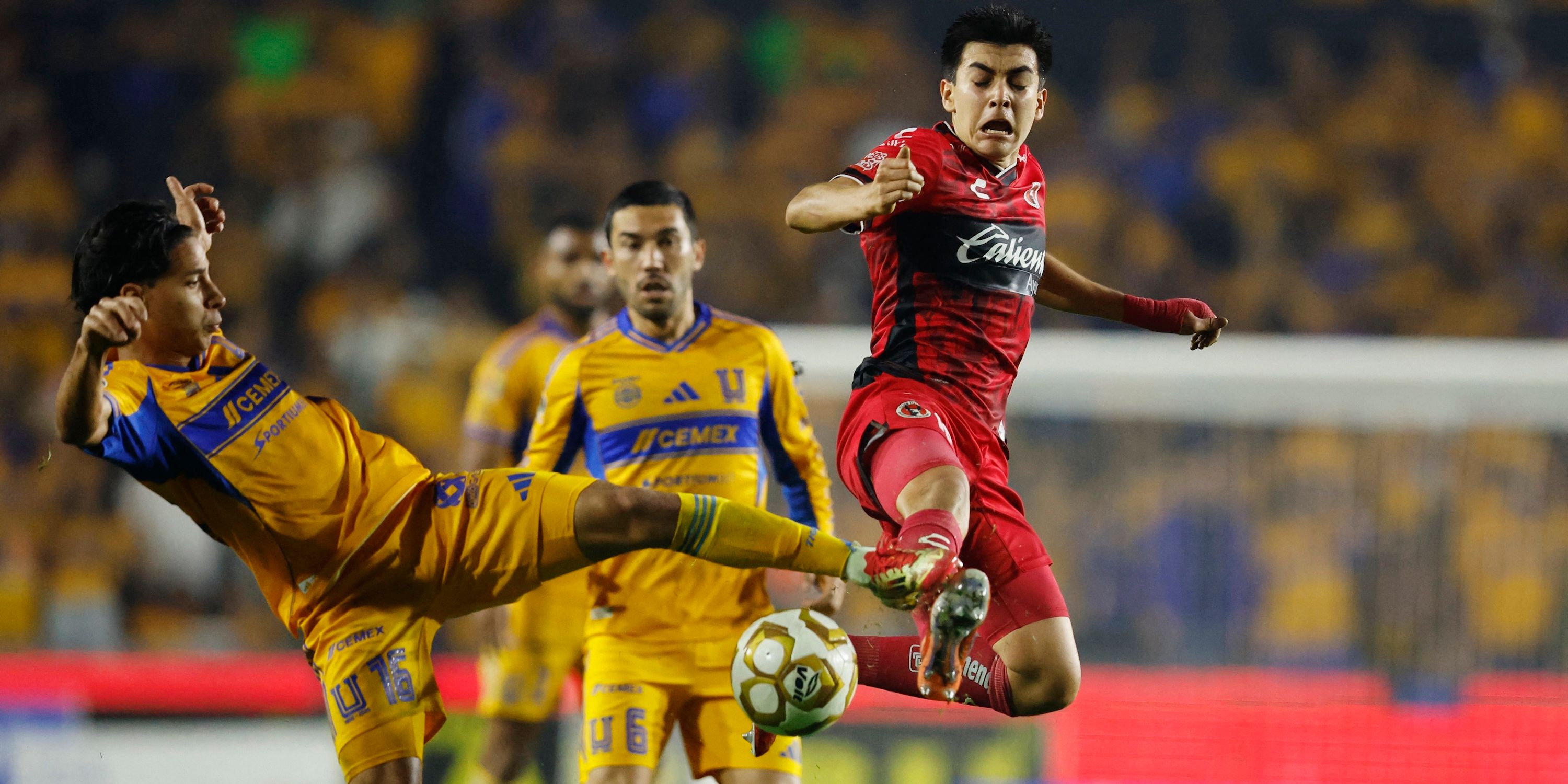 Arsenal make contact to sign £37m “little genius” in January move
